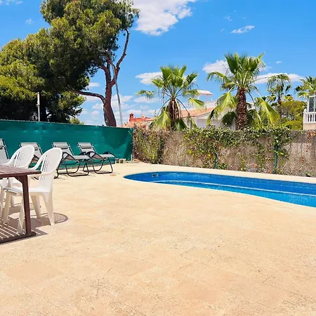 Private Pool 11 Sleeps * Торевьиа